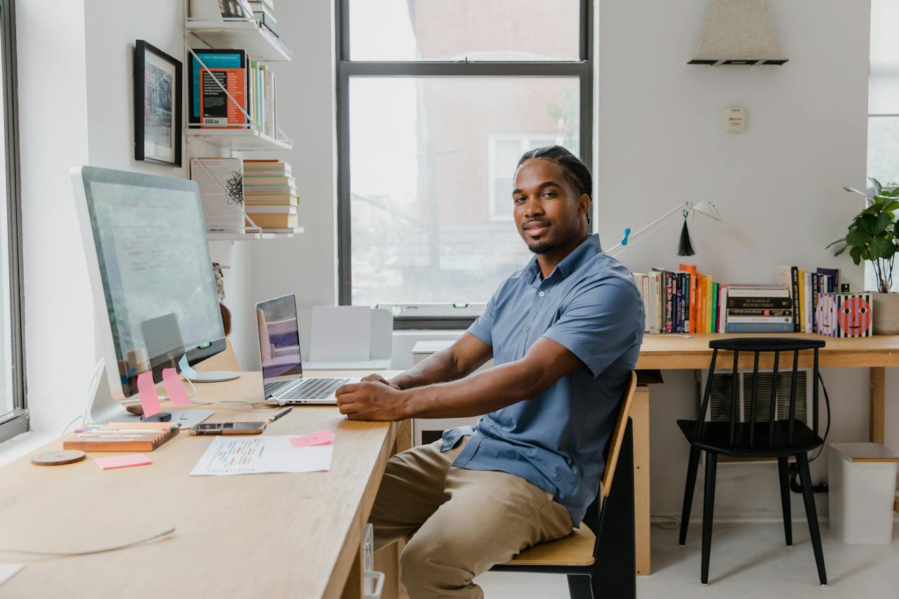 man moonlighting as entrepreneur choosing specialty for his business